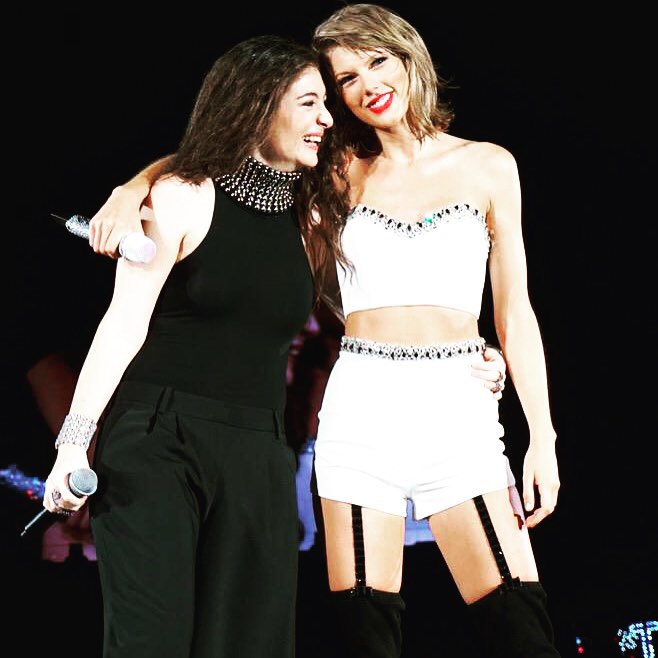 11247923_477348685771820_431186519_n